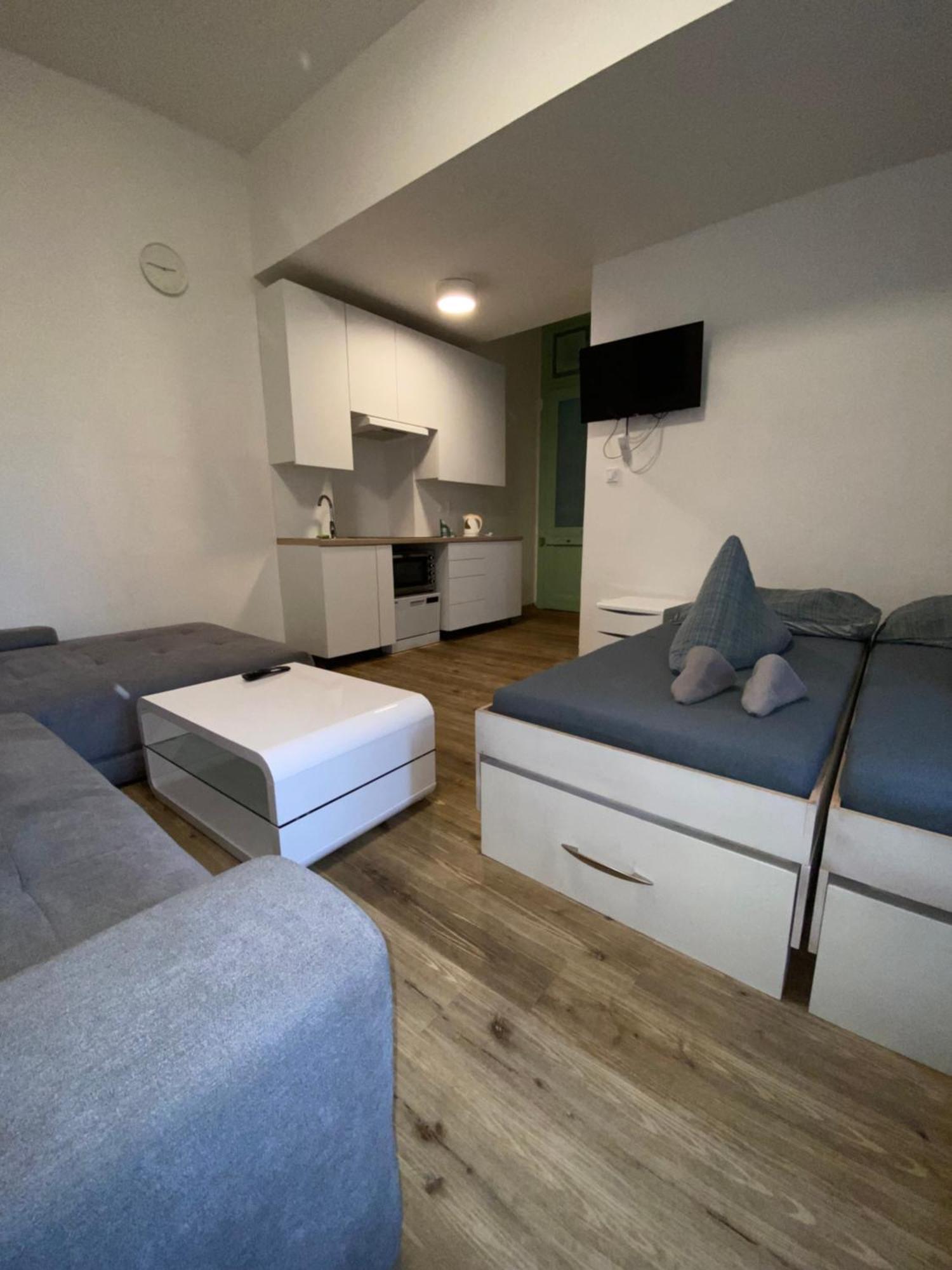 Garsoniera Ostrava City Centr, Na Hradbach 118 Bagian luar foto