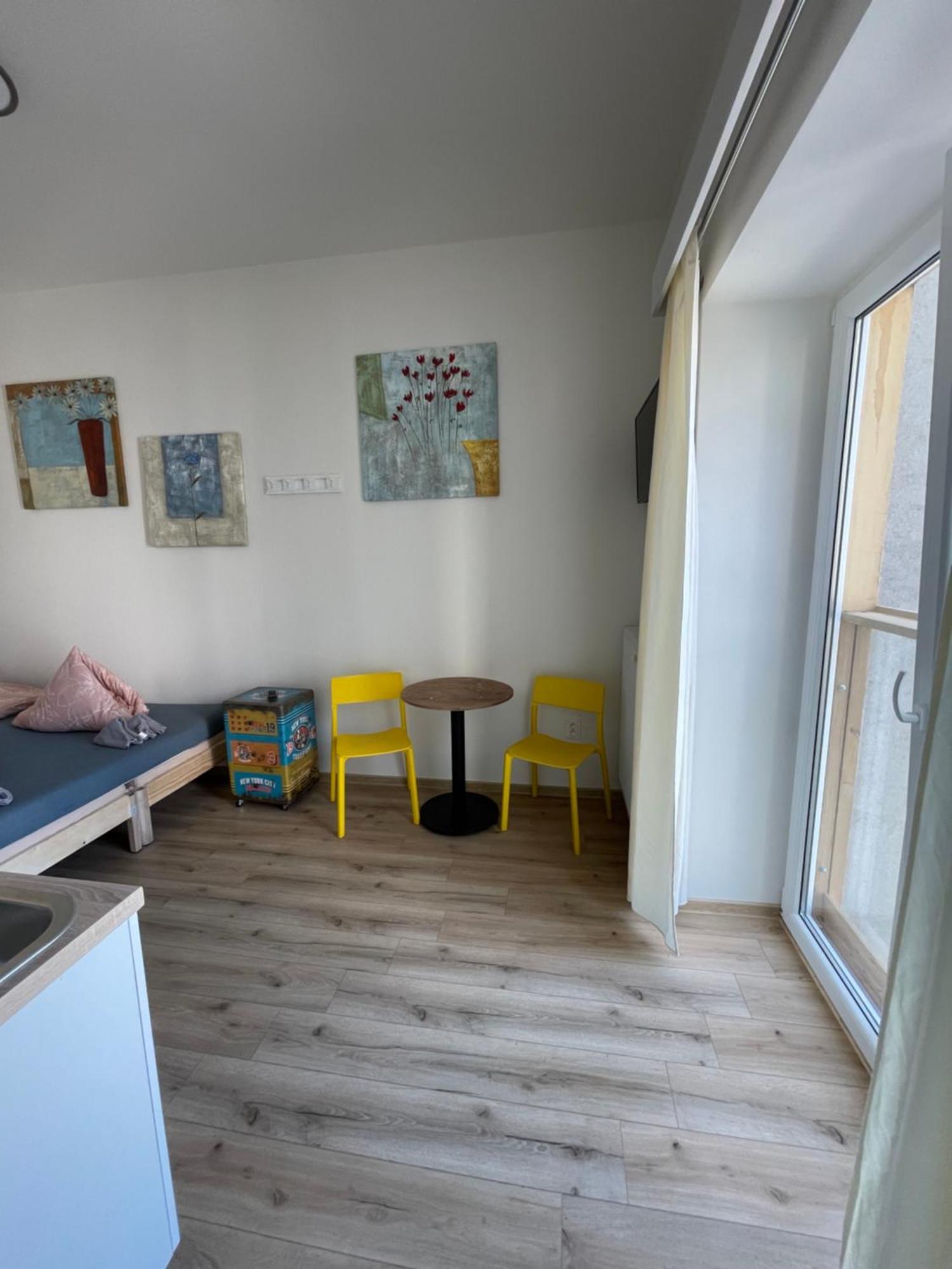 Garsoniera Ostrava City Centr, Na Hradbach 118 Bagian luar foto